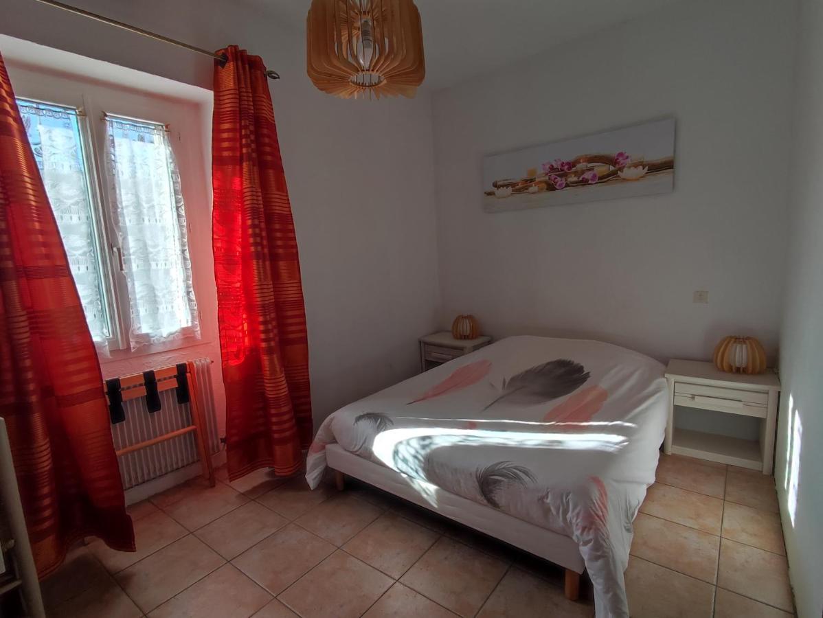 Auberge Lou Jas Soleilhas Esterno foto