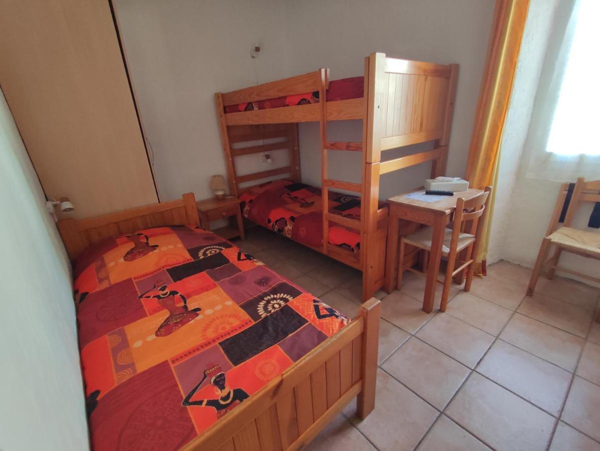 Auberge Lou Jas Soleilhas Esterno foto