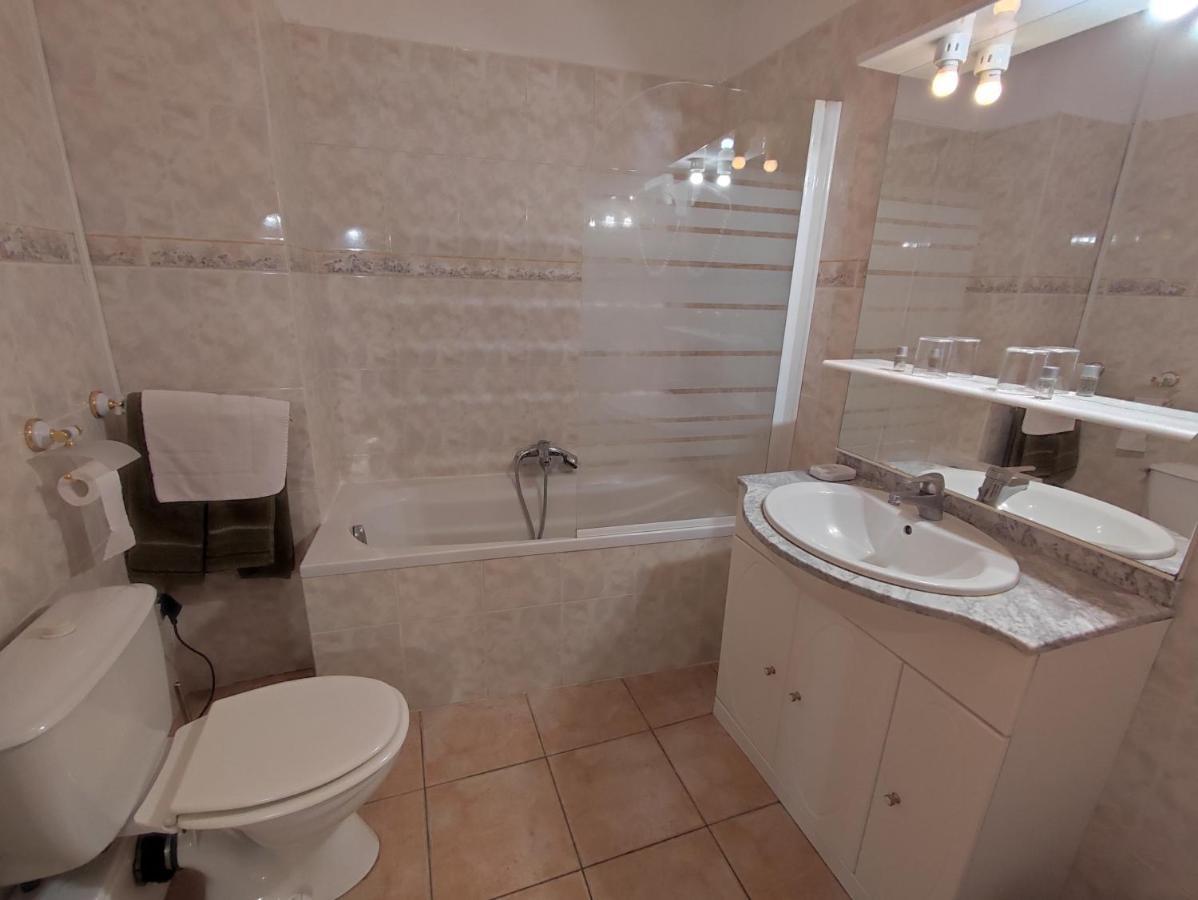 Auberge Lou Jas Soleilhas Esterno foto