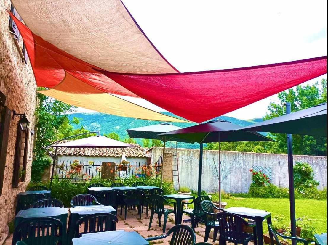 Auberge Lou Jas Soleilhas Esterno foto